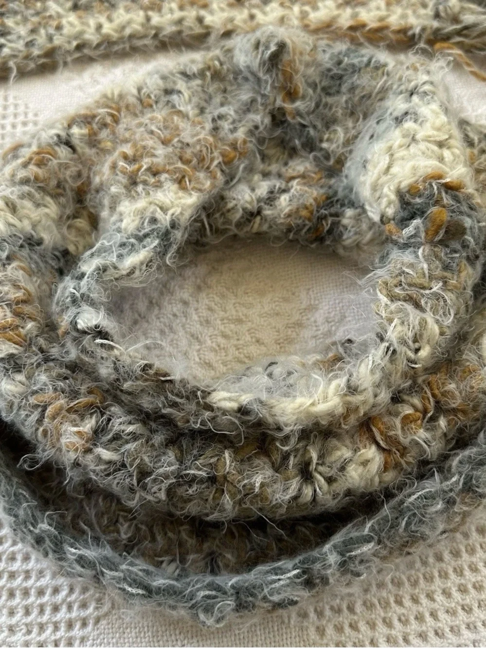 Handmade Alpaca Crochet 4pc Winter Set  Soft Quiet Luxury Scarves Gloves Hat New